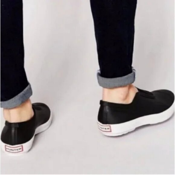 Hunter Original Plimsoll Slip-On Black Rubber Sneaker Size 7 - Picture 1 of 9